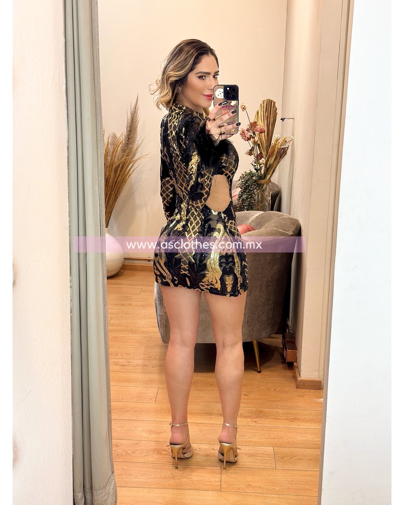 MINI DRESS LENTEJUELA CON PLUMAS EN MANGAS