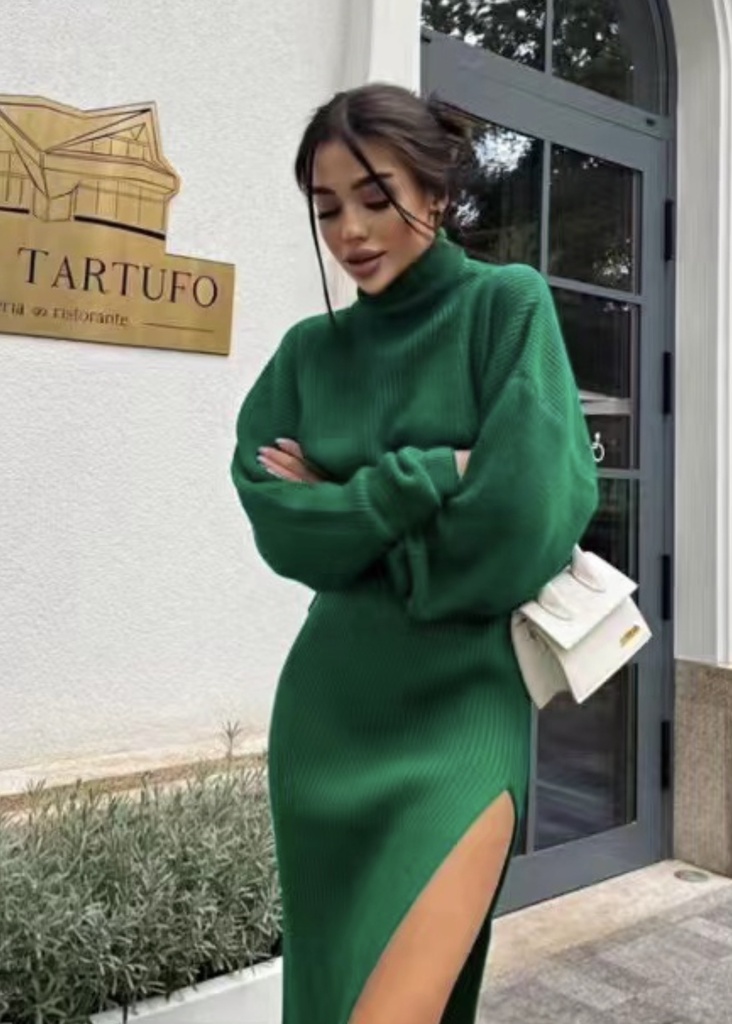 TRAJE FALDA CON SUETER 