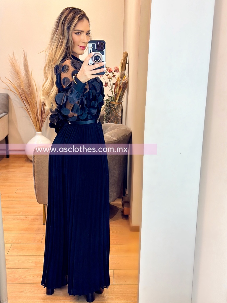 CAMISA CON BLUSA FONDO CIRCULOS RESALTADOS
