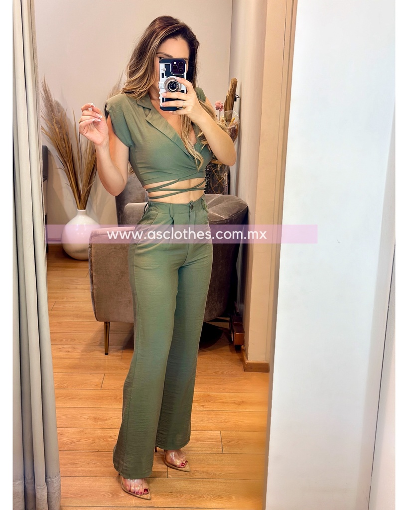 TRAJE LINO CON BLUSA TIRAS CRUZADAS