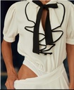 BODY RUFLES CON MOÃ‘O EN CUELLO