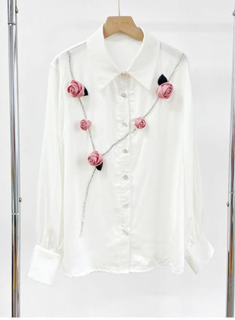 CAMISA CON ROSAS ROSA Y CADENA