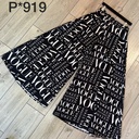 PANTALON PATA ELEFANTE LETRAS VOGUE