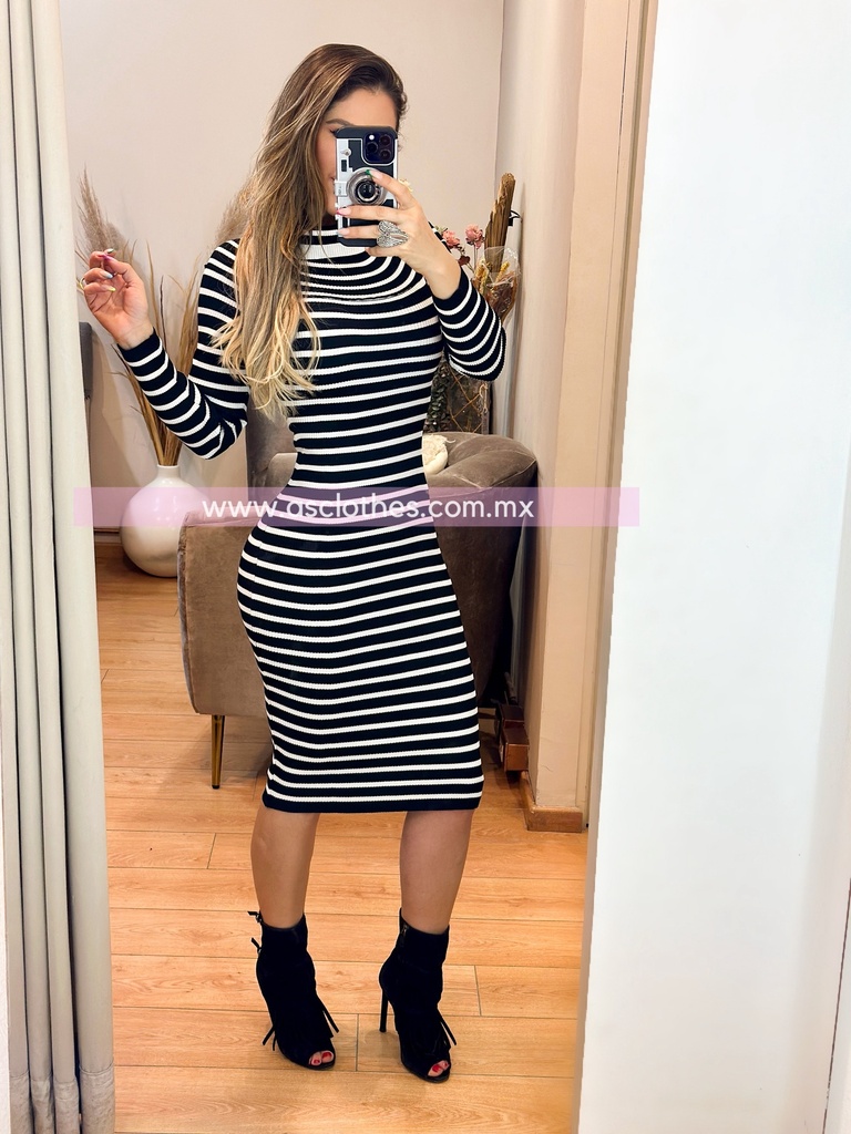 MIDI DRESS A LOS HOMBROS MANGA LARGA