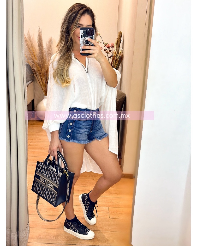 CAMISA CON COLA