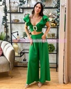 CONJUNTO PANTALON Y TOP CON ARGOLLA EN PECHO