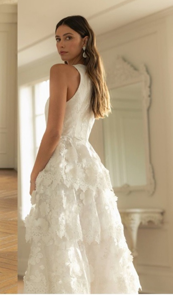 MIDI DRESS ENCAJE FORRADO EN CASCADA 
