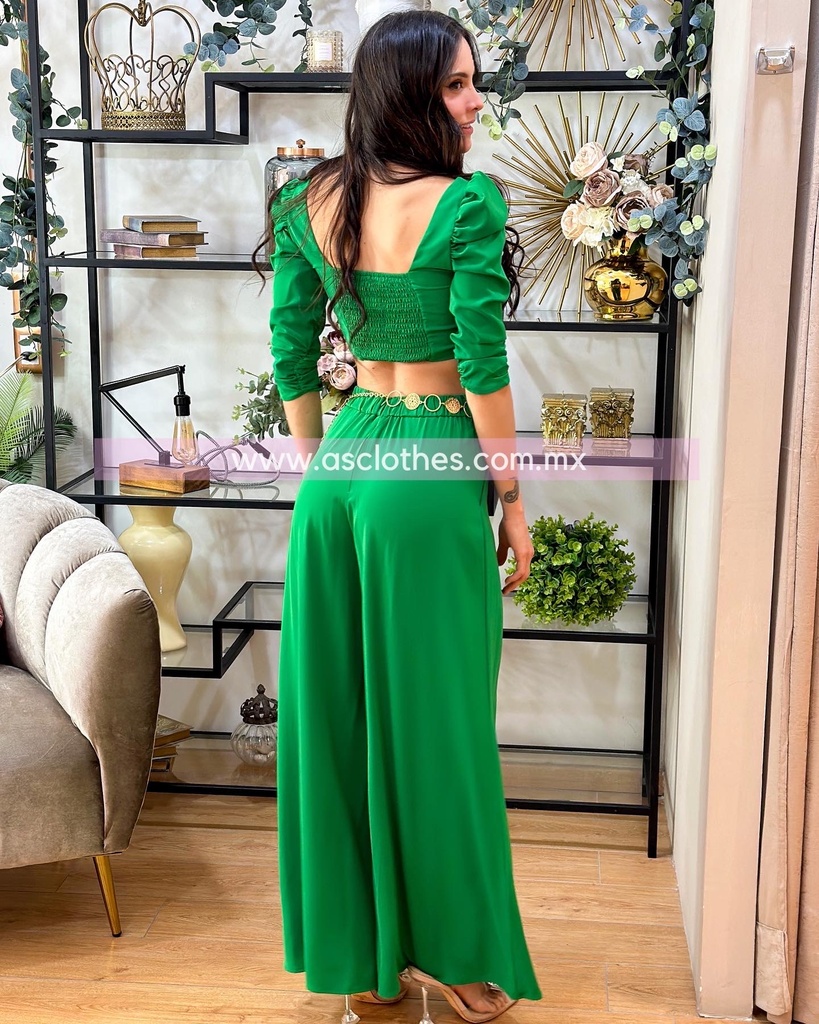 CONJUNTO PANTALON Y TOP DRAPEADO EN PECHO