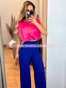 BLUSA SIN MANGA CON HOMBRERA  TIPO SATINADA