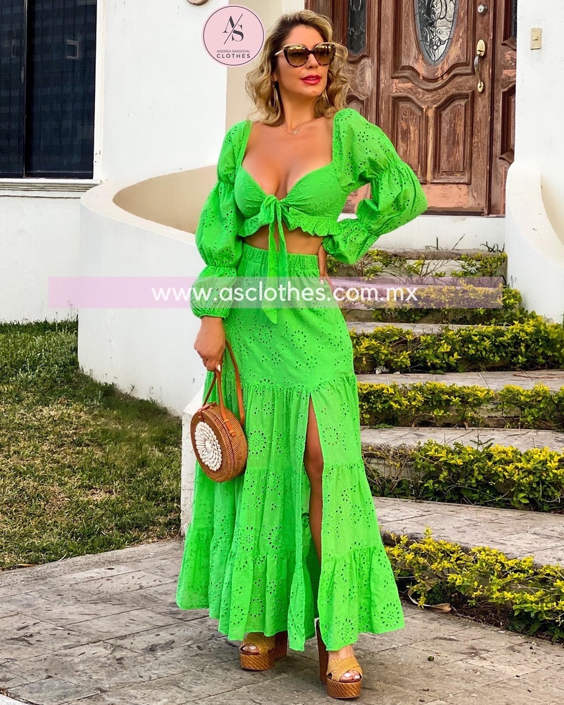 CONJUNTO FALDA TELA ESTILO GUIPUR