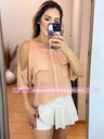 BLUSA CON BOTONES AL FRENTE