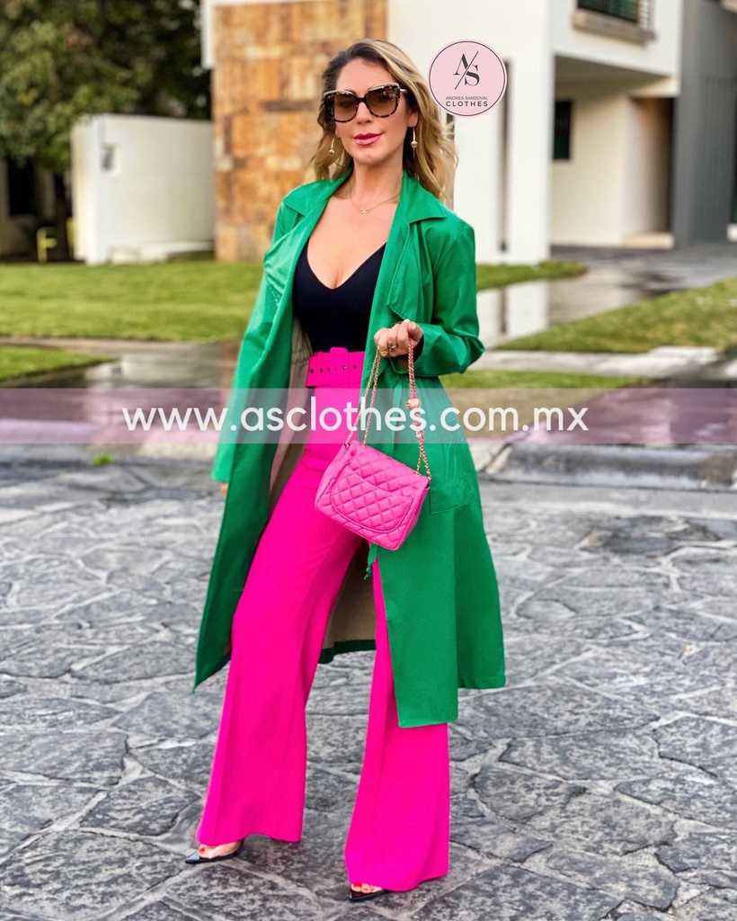 GABARDINA TIPO PIEL CON SIUETADOR