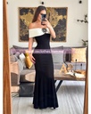 MAXI DRESS A LOS HOMBROS BICOLOR CON MEDALLONES