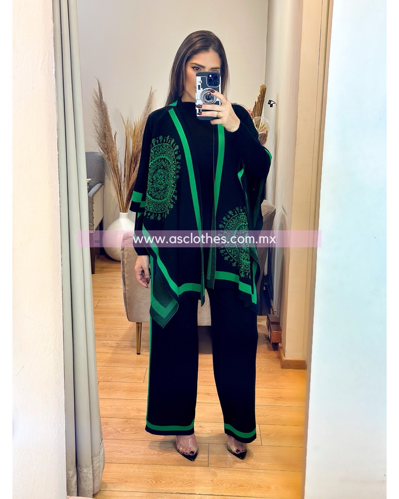 SET DE 3 PZS PANTALON, BLUSA Y CAPA 