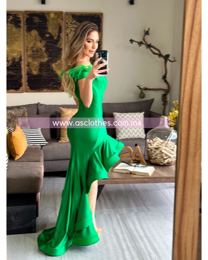 MAXI DRESS FIESTA PLUMAS EN HOMBROS