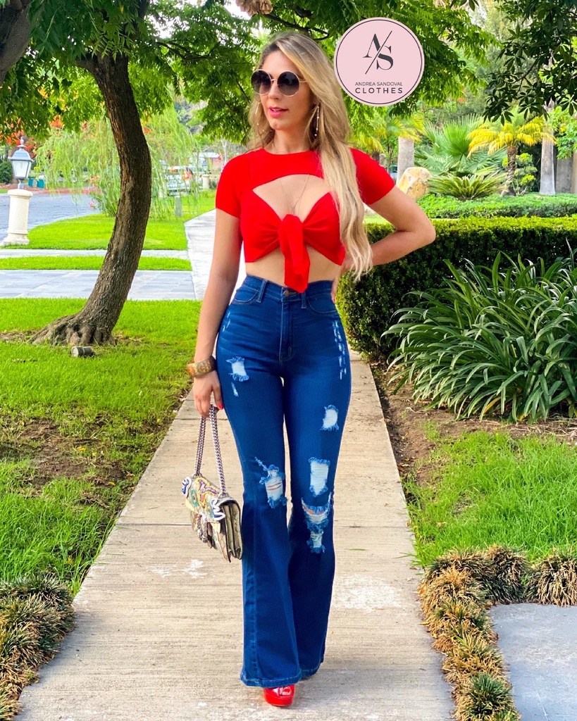 BLUSA MOÑO FRENTE