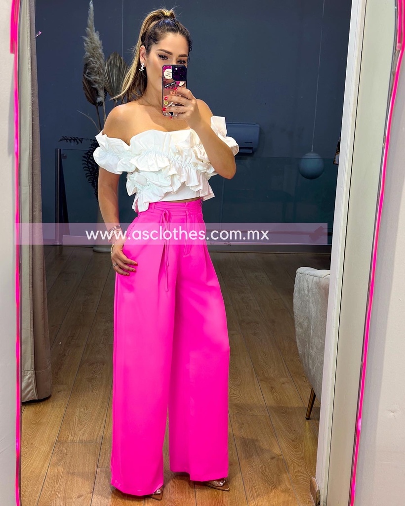 PANTALON CORTE RECTO CON CINTO 