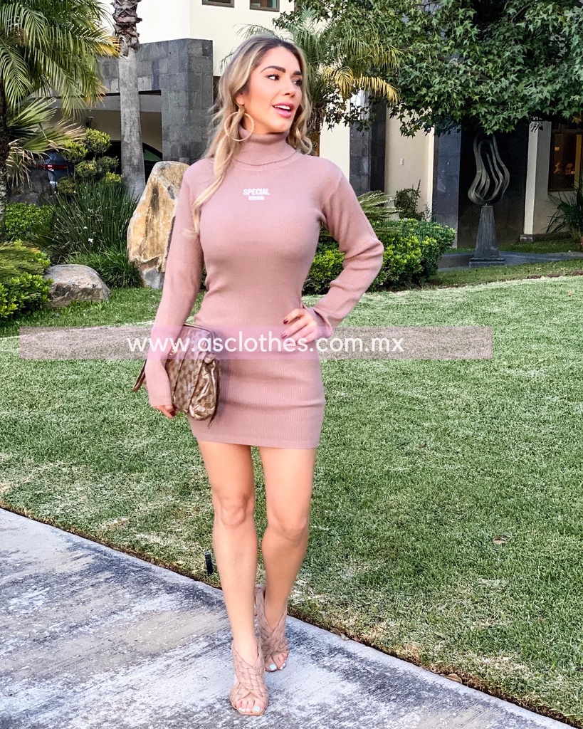 MINI VESTIDO TEJIDO GRIS LETRAS PECHO