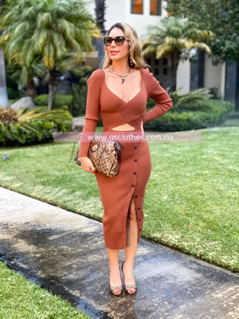 VESTIDO TEJIDO BOTONES ABIERTO ABDOMEN