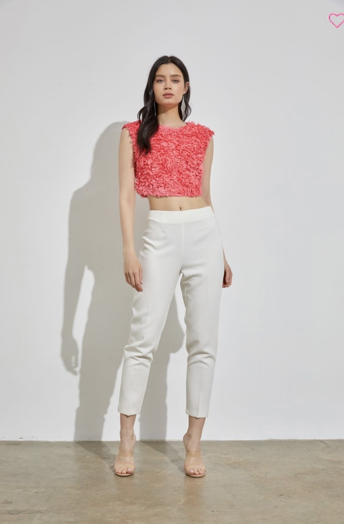 BLUSA FLORES RESALTADAS