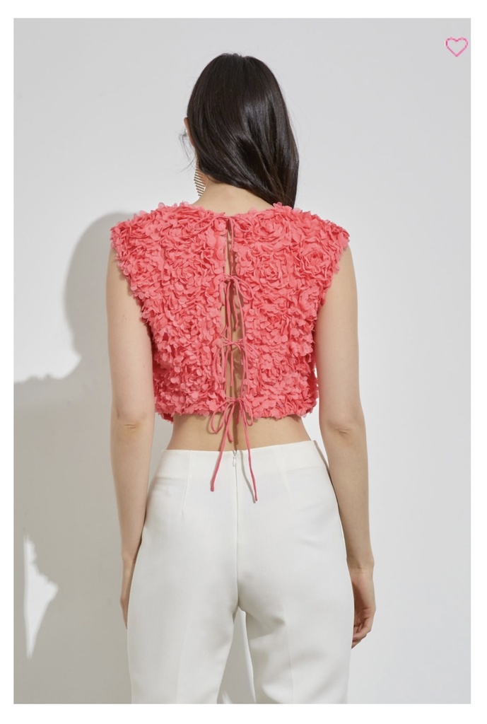 BLUSA FLORES RESALTADAS