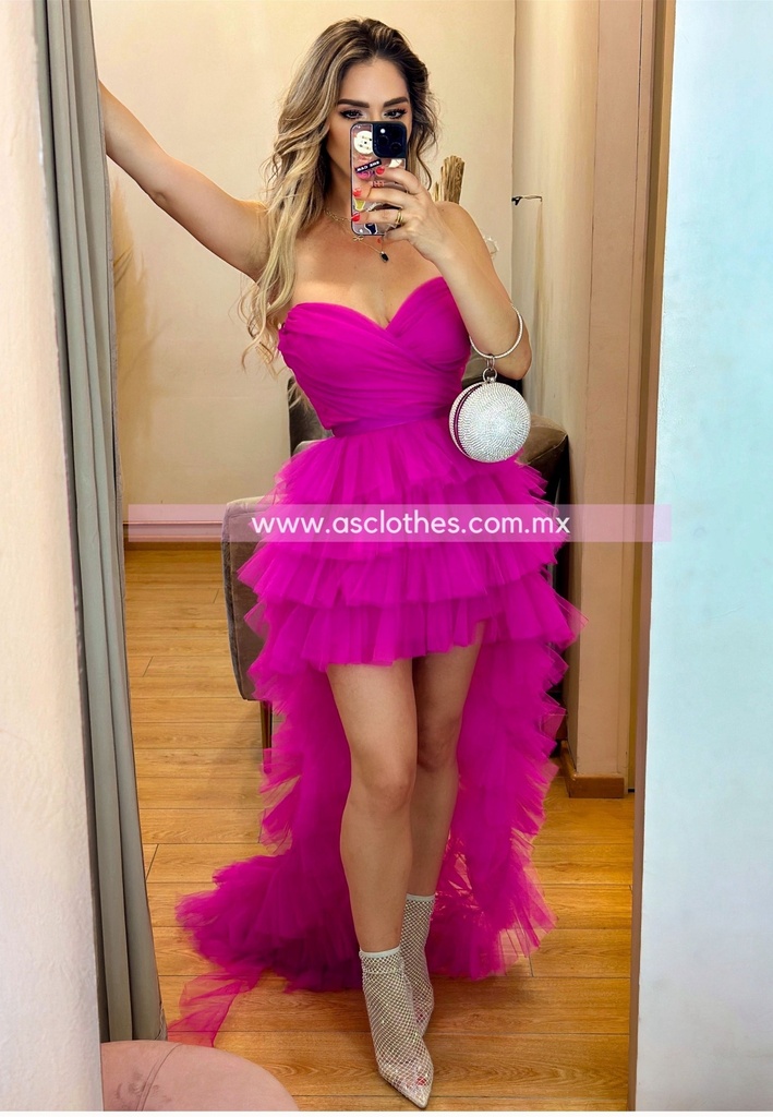 MINI DRESS STRAPLESS DE TULL CON COLA