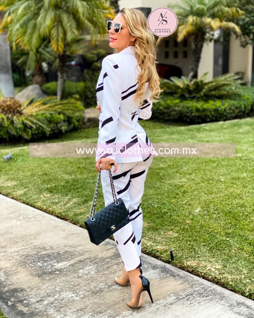 CONJUNTO SACO/PANTALON 