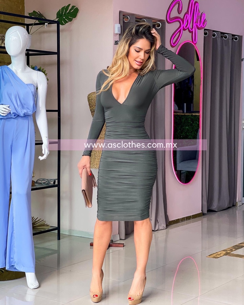 MIDI DRESS DRAPEADO ESCOTE V MANGA LARGA