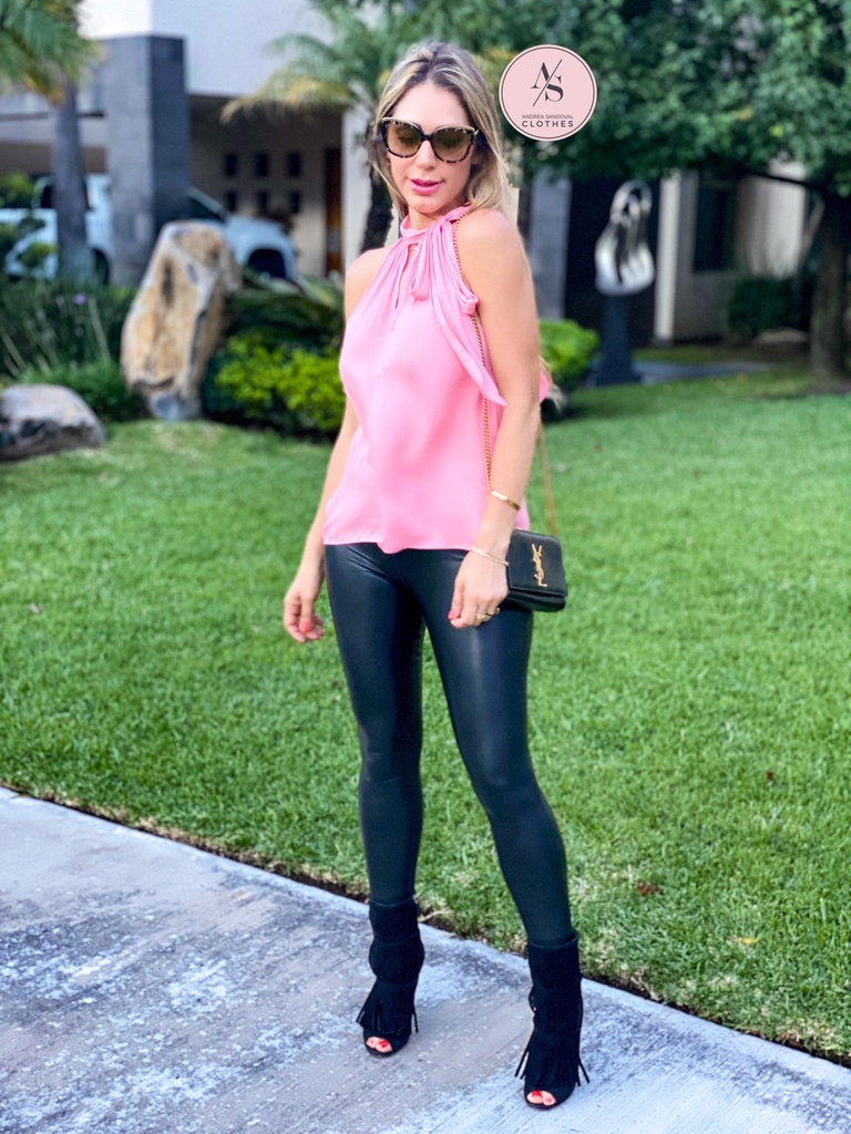 BLUSA MOÑO CUELLO SIN MANGAS