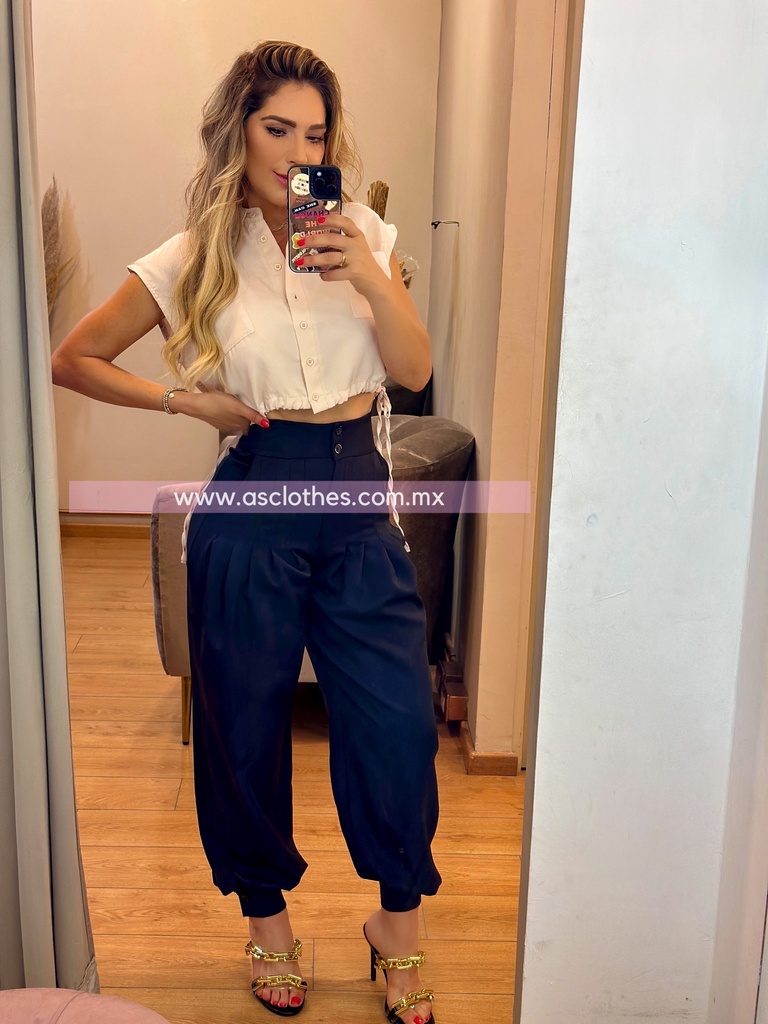 PANTALON CORTE BOMBACHO Y PINZAS