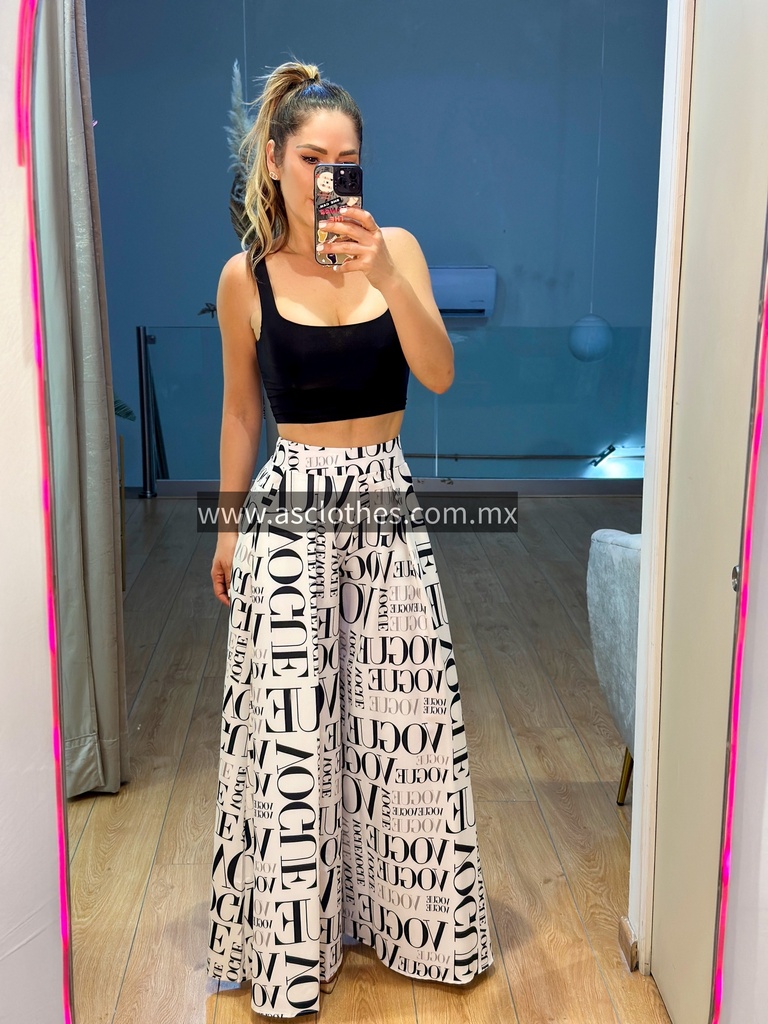 PANTALON PATA ELEFANTE LETRAS VOGUE