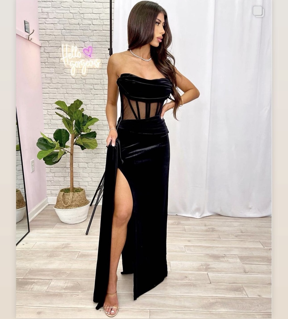 MAXI DRESS TERCIOPELO CON CORSET Y ABERTURA EN LA PIERNA