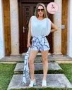 BLUSA CON DETALLE HOMBROS