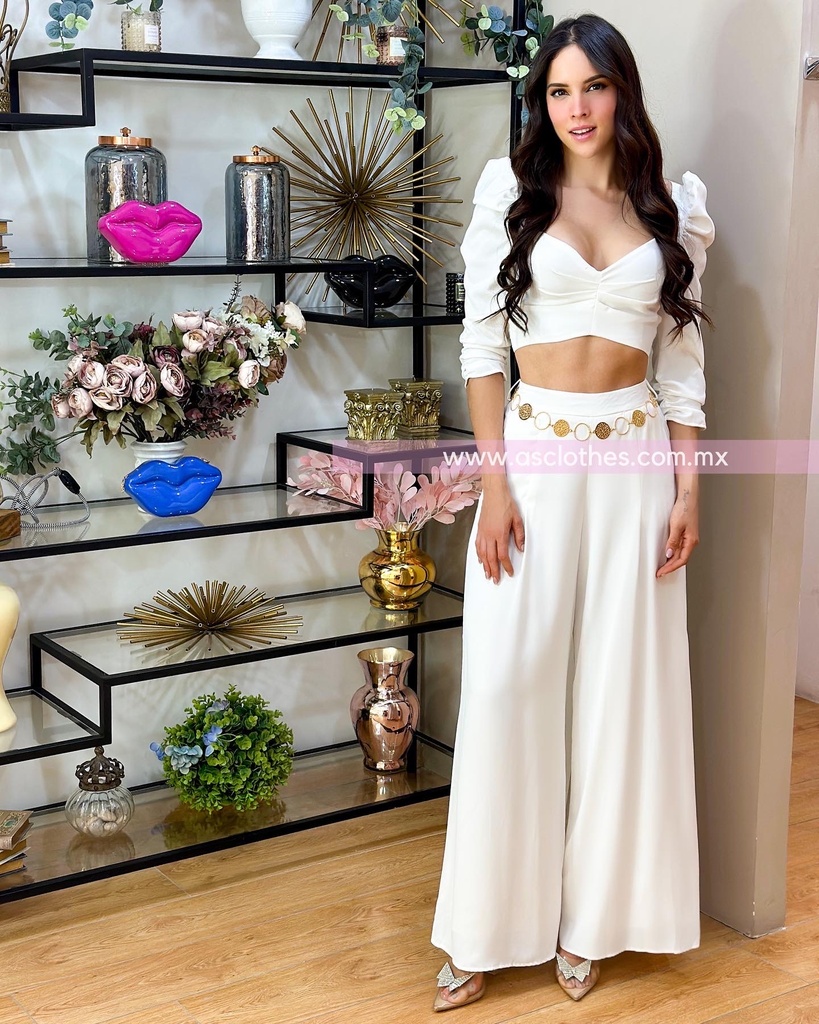 CONJUNTO PANTALON Y TOP DRAPEADO EN PECHO