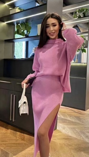 TRAJE FALDA CON SUETER 