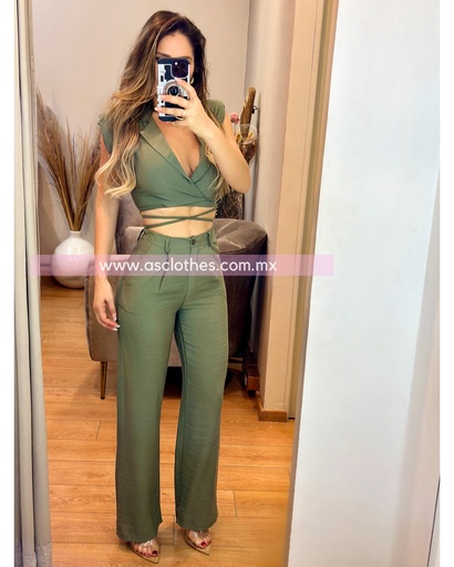 TRAJE LINO CON BLUSA TIRAS CRUZADAS