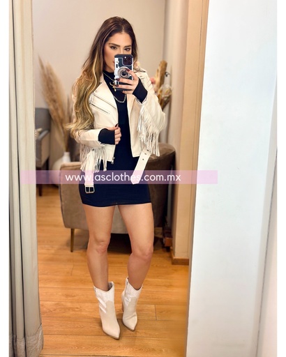 JACKET TIPO PIEL CON BARBITAS