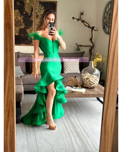 MAXI DRESS FIESTA PLUMAS EN HOMBROS