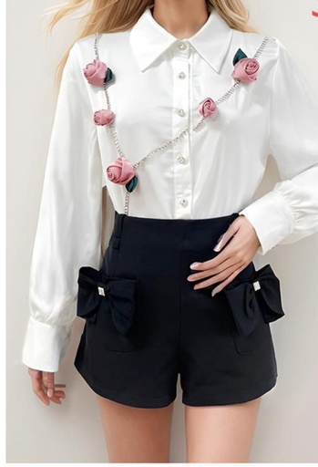 CAMISA CON ROSAS ROSA Y CADENA