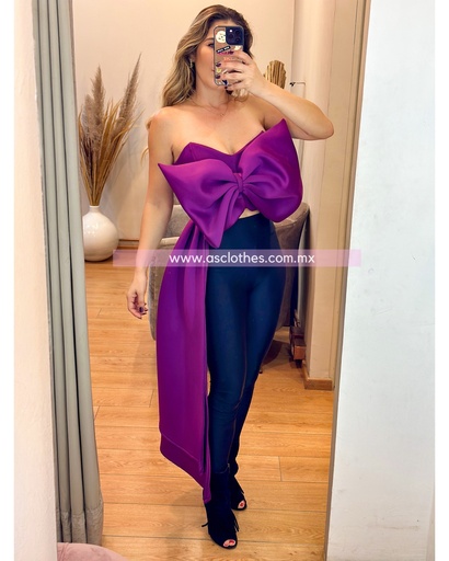 BLUSA MOÑO CON DETALLE TELA LARGA