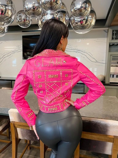 JACKET CON APLICACIONES REMACHES 