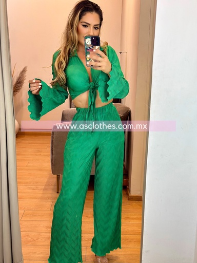 CONJUNTO PANTALON HOLGADO Y TOP ONDAS EN TELA