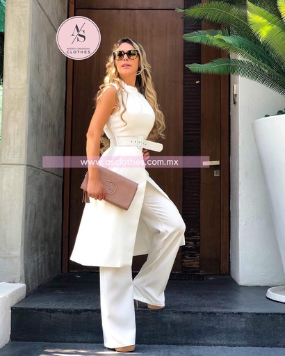 TRAJE SACO LARGO CON CINTO
