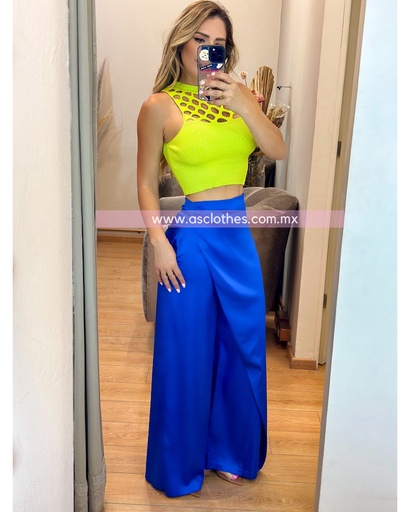 PANTALON CON FALDA DELANTERA