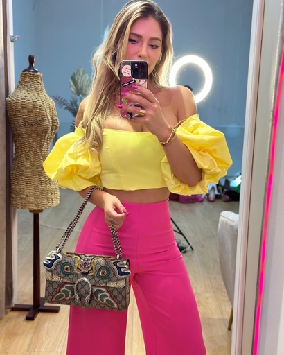 Blusa Crop mangas puff a los hombros