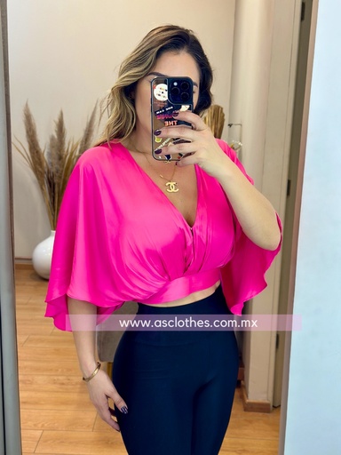 BLUSA CROP ESCOTE V MANGAS OLGADA TELA SATIN