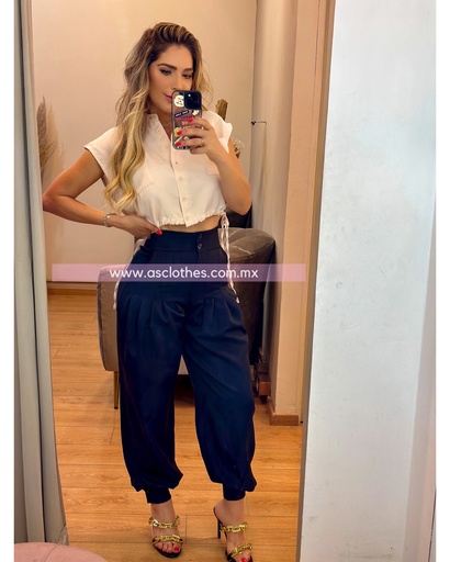 BLUSA SIN MANGA  BOTONES Y AMARRADERA 
